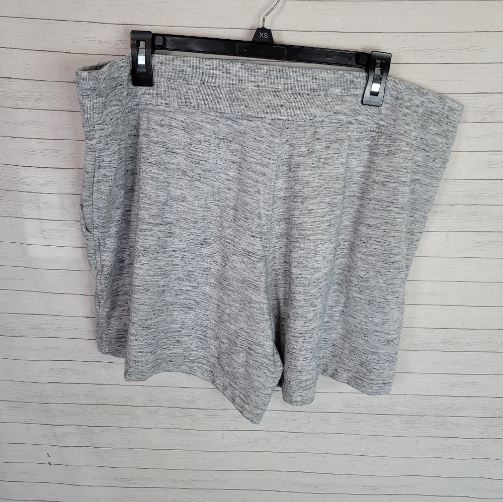 Athleta Balance 4” Shortie in Heathered Gray, sz 1X